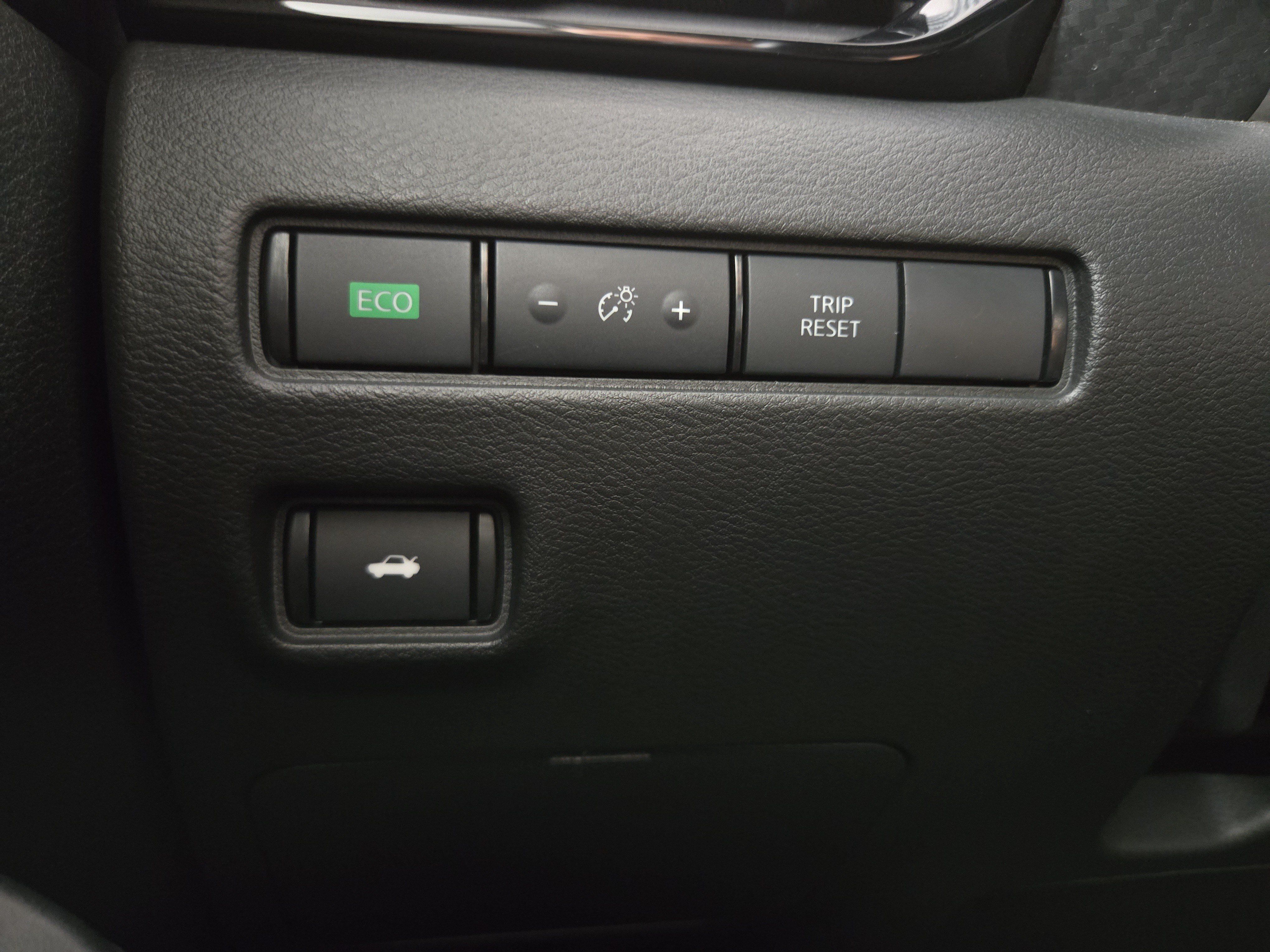 Used 2024 Nissan Sentra SV w/ All-Weather Package FWD image 24