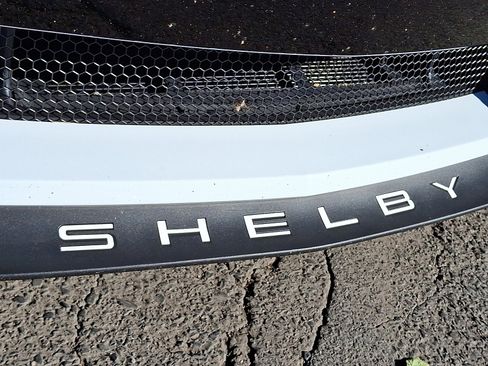 Used 2022 Ford Mustang Shelby GT500 w/ Technology Package image 28