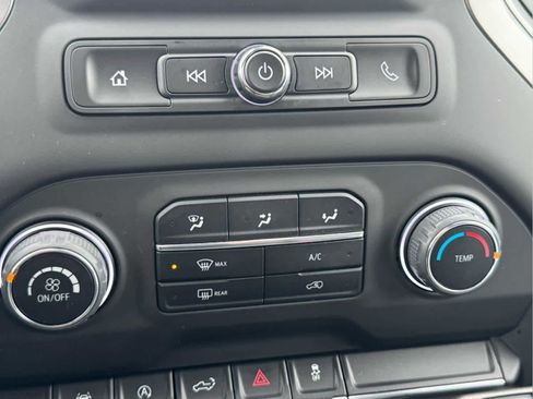 Used 2023 Chevrolet Silverado 1500 Custom image 45