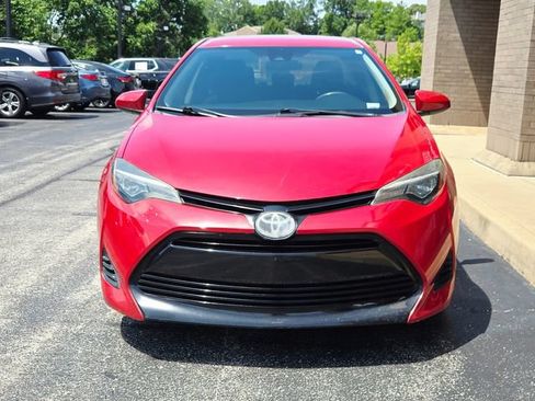Used 2019 Toyota Corolla LE FWD image 2