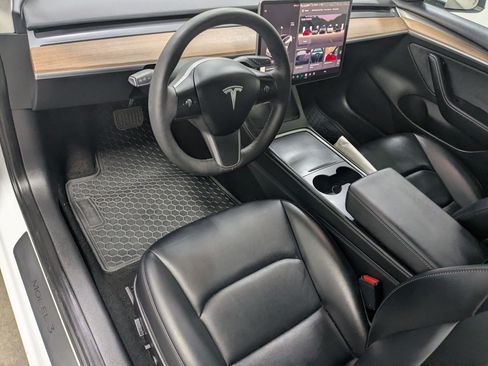 Used 2023 Tesla Model 3 Standard Range RWD image 12