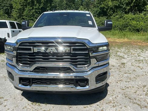 New 2025 RAM 3500 Tradesman image 3