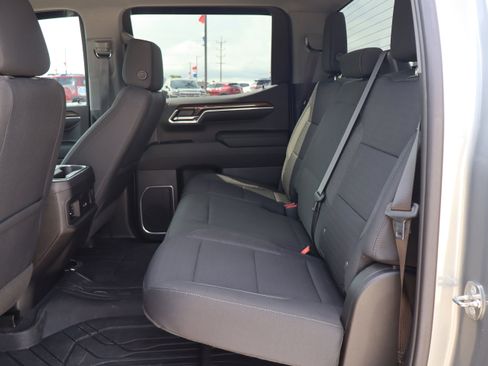 Used 2023 Chevrolet Silverado 1500 RST w/ Redline Edition AWD/4WD image 10