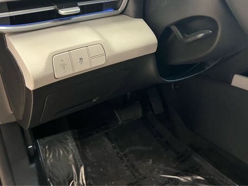 New 2026 Hyundai Elantra Limited image 31