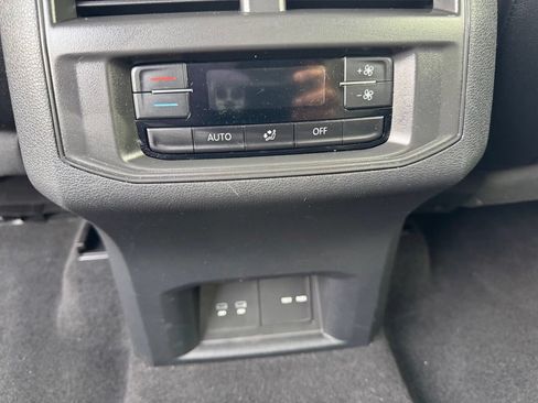 Used 2022 Volkswagen Atlas SE AWD/4WD image 19
