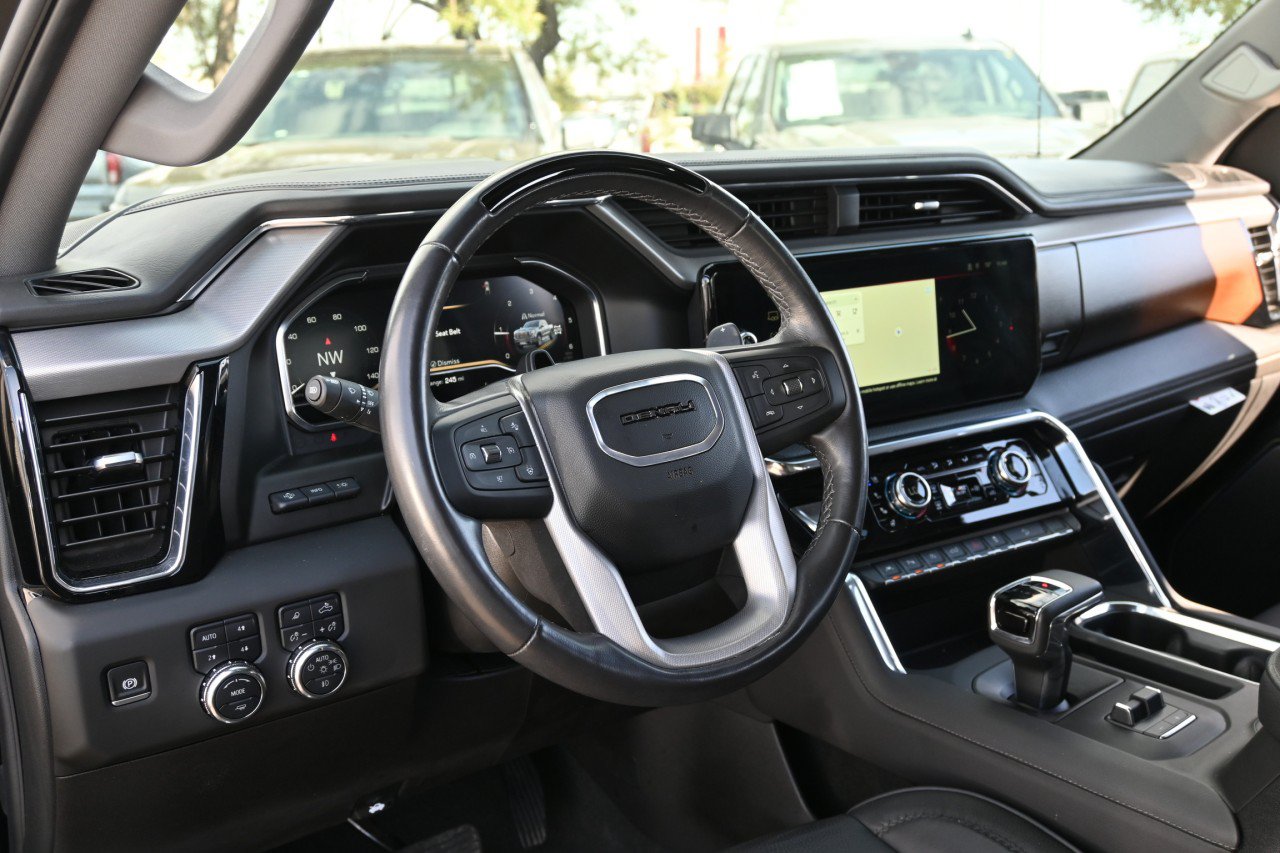 Certified 2025 GMC Sierra 1500 Denali w/ Technology Package AWD/4WD image 17