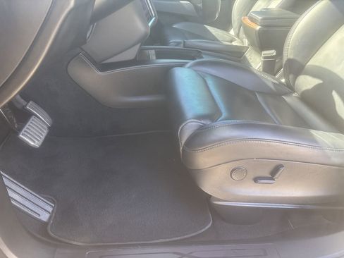 Used 2018 Tesla Model X 75D image 9