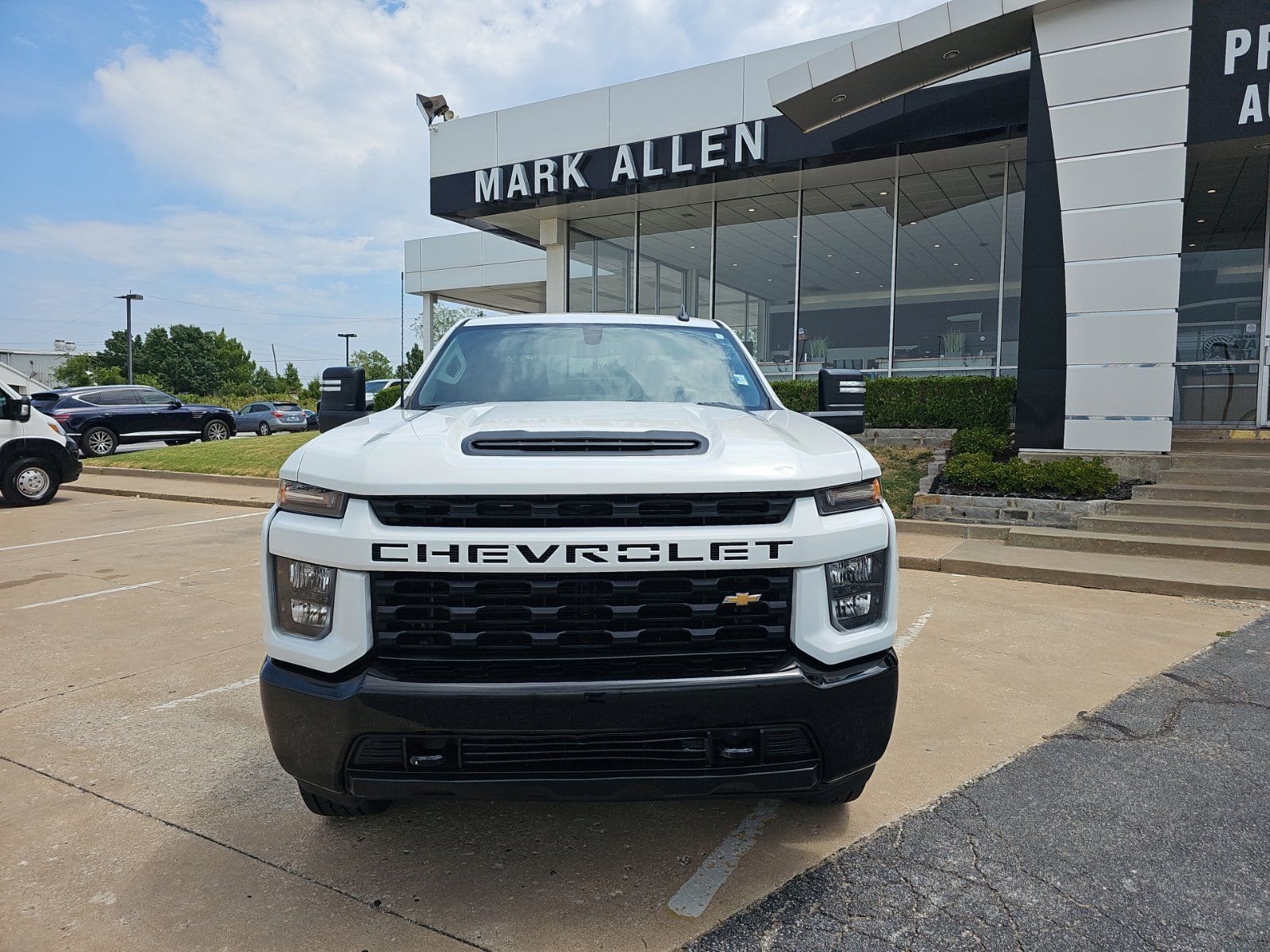 Used 2023 Chevrolet Silverado 2500 Custom w/ Custom Value Package AWD/4WD image 10