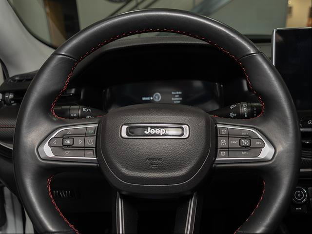 Used 2022 Jeep Compass Trailhawk w/ Trailhawk Elite Group AWD/4WD image 12