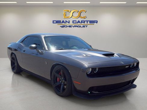 Used 2017 Dodge Challenger SRT Hellcat RWD image 7