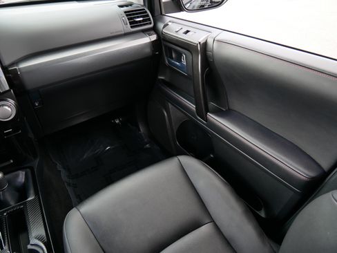 Used 2024 Toyota 4Runner TRD Off-Road Premium w/ Off Road Premium Plus Package AWD/4WD image 11