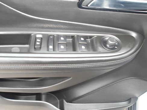 Used 2018 Buick Encore Sport Touring FWD image 14