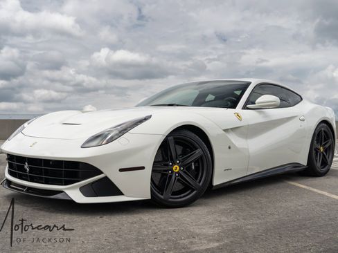 Used 2015 Ferrari F12 Berlinetta image 3