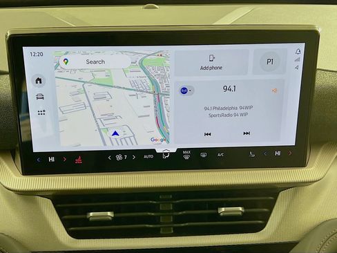 Used 2025 Ford Explorer Active image 16