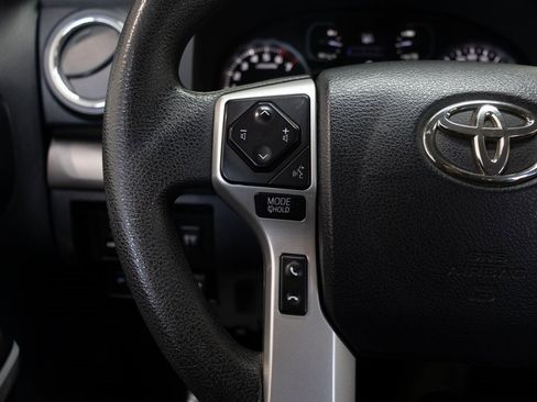 Used 2019 Toyota Tundra SR5 w/ SR5 Convenience Package image 25