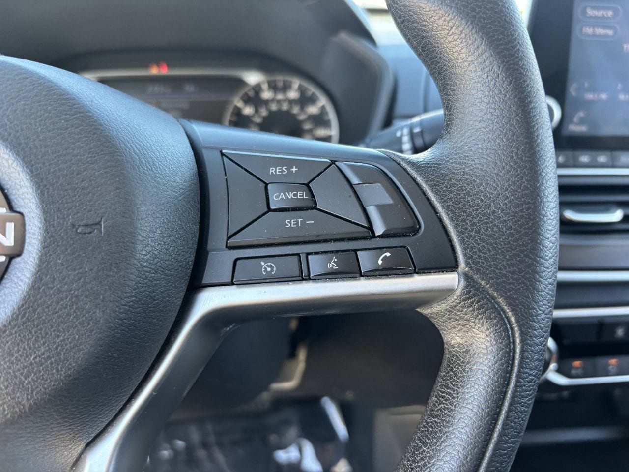Used 2023 Nissan Altima 2.5 SV FWD image 26