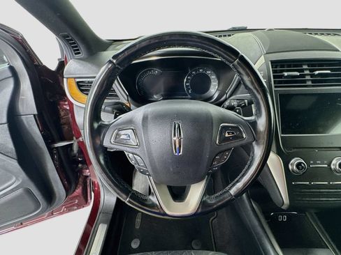 Used 2018 Lincoln MKC Reserve w/ Lincoln MKC Climate Package FWD image 11