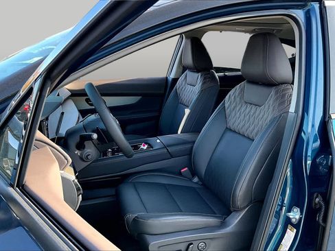 New 2026 Nissan Murano Platinum w/ Cargo Package AWD/4WD image 9