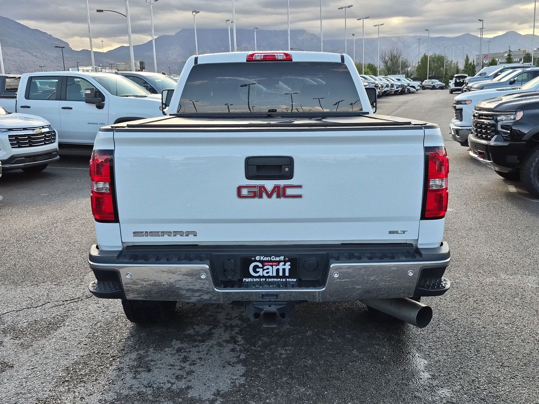 Used 2015 GMC Sierra 2500 SLT w/ Duramax Plus Package AWD/4WD image 4