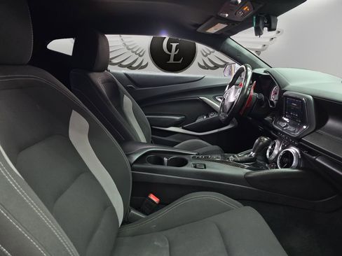 Used 2020 Chevrolet Camaro LT image 14