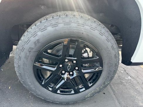 New 2026 Chevrolet Silverado 1500 RST w/ Z71 Off-Road Package AWD/4WD image 6