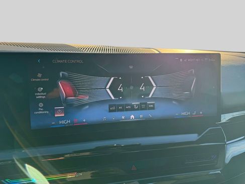 Certified 2026 BMW 530i xDrive 530i xDrive w/ Premium Package image 9