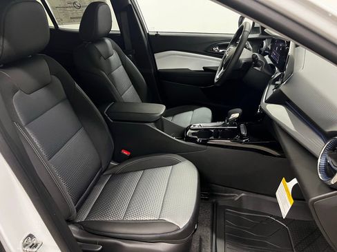 New 2026 Chevrolet Trax LT image 30