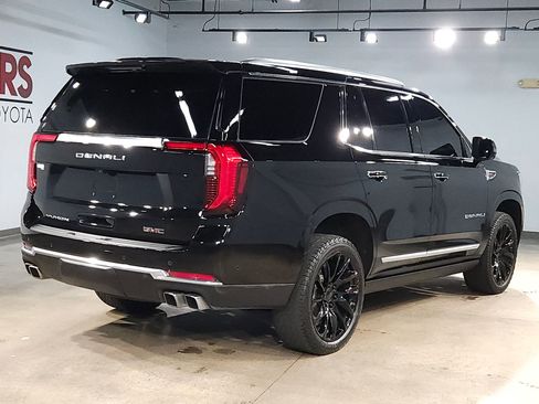 Used 2025 GMC Yukon Denali w/ Sun & Power Step Package image 7