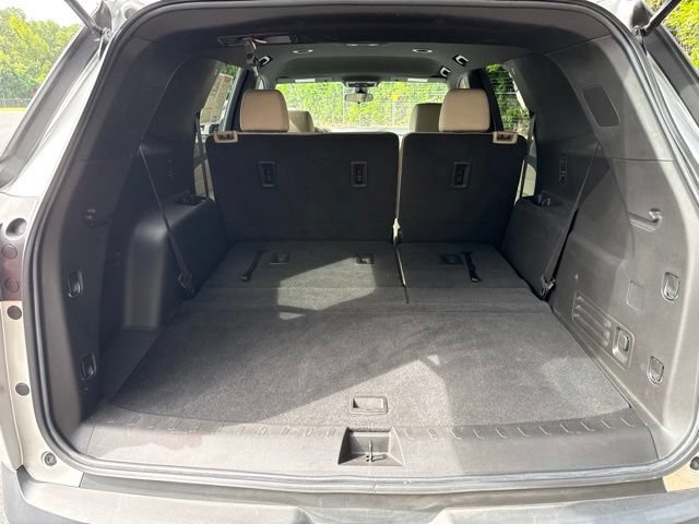 Used 2022 Chevrolet Traverse LS FWD image 25