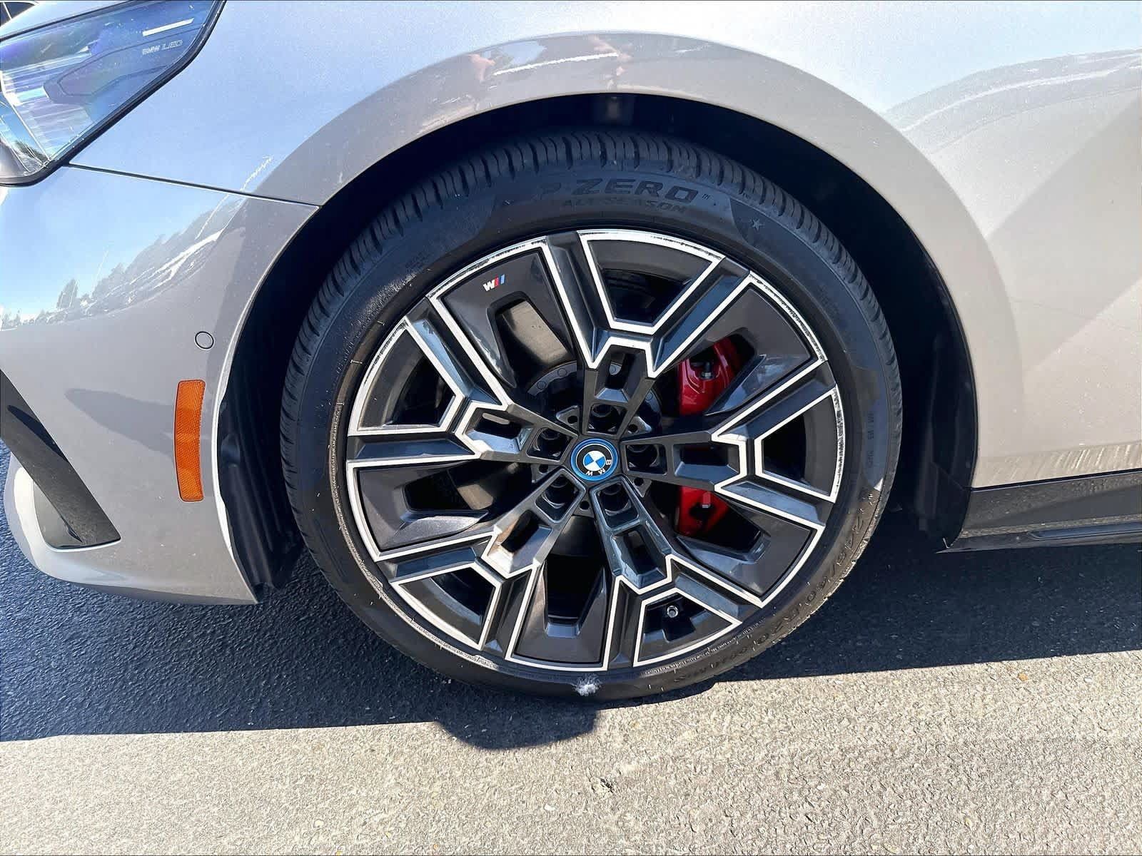 Used 2025 BMW i5 M60 w/ Executive Package AWD/4WD image 36