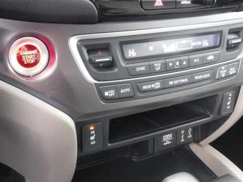 Used 2018 Honda Pilot EX-L image 20