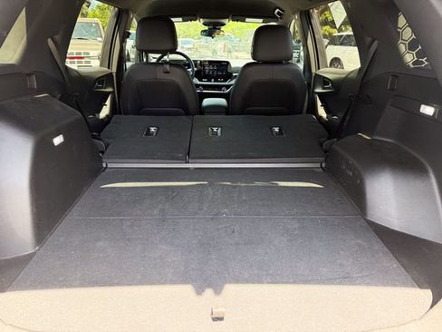 Used 2026 Chevrolet Equinox LT w/ Convenience Package II FWD image 19