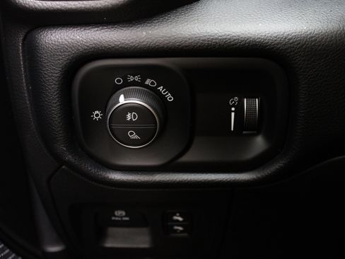 Used 2020 RAM 1500 Big Horn AWD/4WD image 27