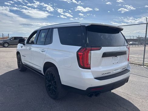 Used 2023 GMC Yukon Denali image 6