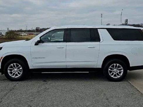 New 2026 Chevrolet Suburban LS RWD image 5