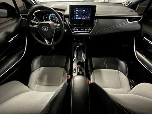 Used 2024 Toyota Corolla XSE FWD image 17