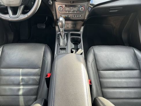 Used 2018 Ford Escape Titanium image 34