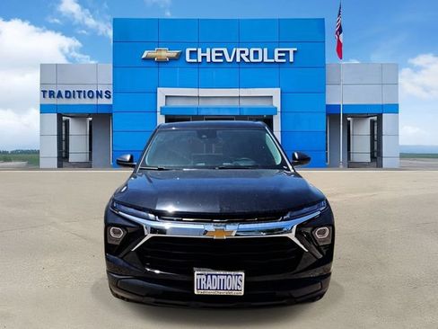 Certified 2025 Chevrolet TrailBlazer LS w/ LS Convenience Package FWD image 4