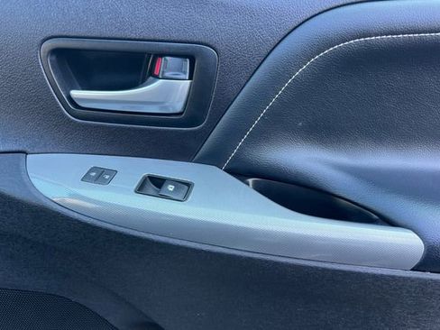 Used 2016 Toyota Sienna SE w/ SE Preferred Package image 21