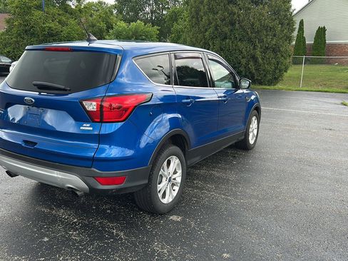 Used 2019 Ford Escape SE FWD image 6