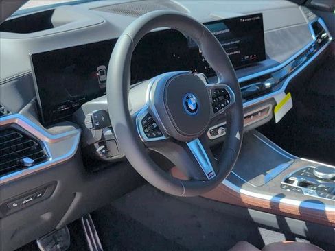 New 2026 BMW X5 xDrive50e w/ M Sport Package image 3