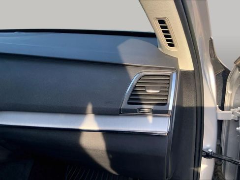 Used 2022 Volvo XC90 T5 Momentum FWD image 19