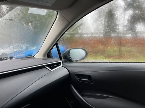 Used 2025 Toyota Corolla LE image 35