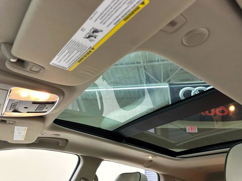 Used 2018 Jeep Grand Cherokee Overland image 32