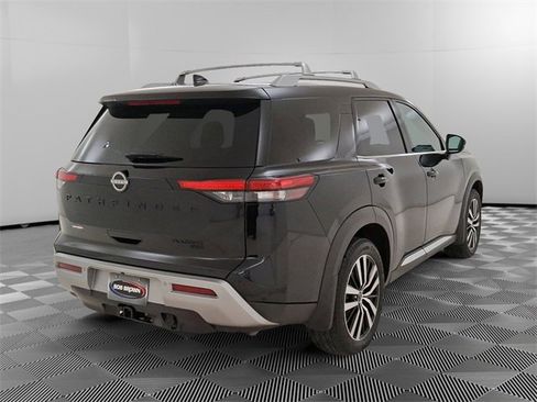 Used 2024 Nissan Pathfinder Platinum w/ Black Appearance Package image 3
