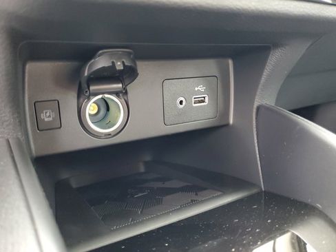 Used 2025 Nissan Versa SV w/ Trunk Package FWD image 28