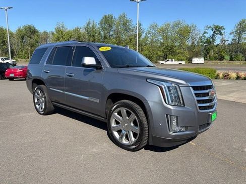 Used 2020 Cadillac Escalade Premium Luxury AWD/4WD image 13