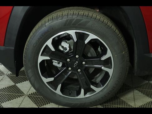 New 2026 Chevrolet Equinox LT FWD image 16