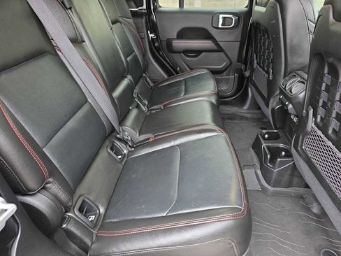 Certified 2022 Jeep Gladiator Rubicon w/ LED Lighting Group image 17