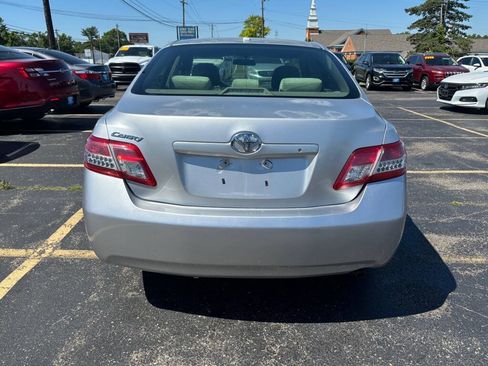 Used 2011 Toyota Camry FWD image 3